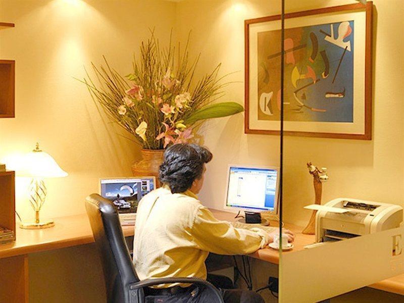 Hotel Eurotel El Bosque ซานติอาโก ภายนอก รูปภาพ