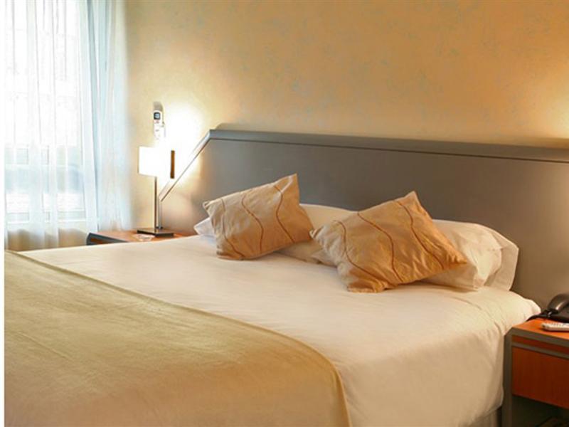 Hotel Eurotel El Bosque ซานติอาโก ภายนอก รูปภาพ